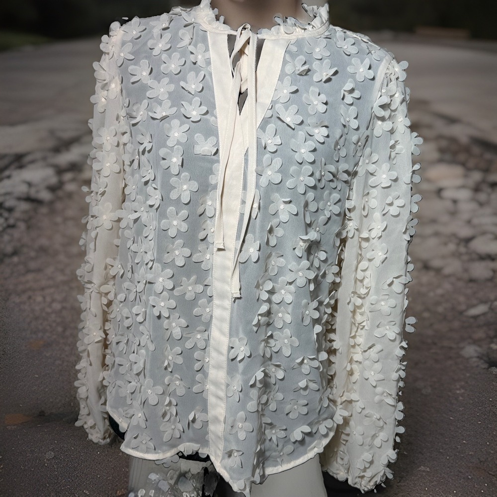 Adrianna Papell 3D White Floral Blouse Medium Cottagecore Fairy Festival Fall